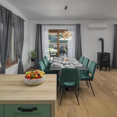 Ferienhaus Stunning In Vodnjan