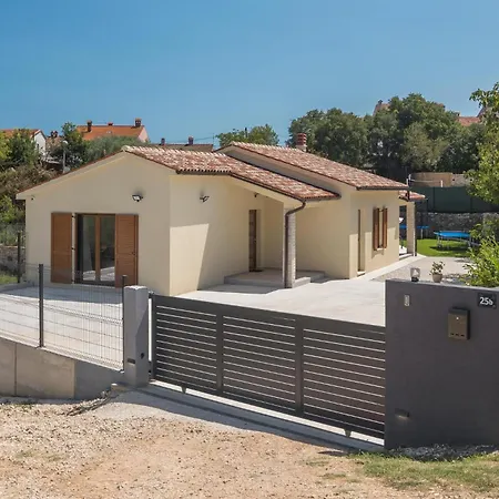 Beautiful In With Wifi Holiday home