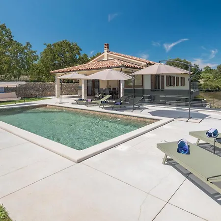 Beautiful In With Wifi Holiday home *
